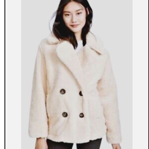House of Harlow white ivory thick Faux Sherpa cropped double breasted Teddy coat